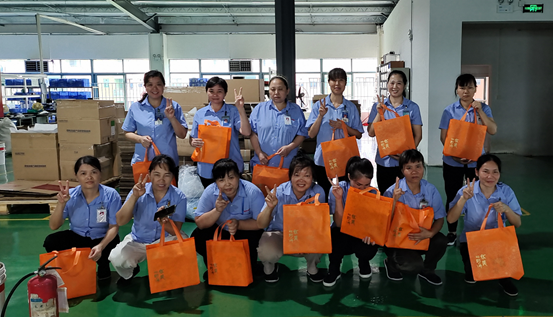 久久久精品中文字幕麻豆发布新能源為一線員工發放中秋福利禮品